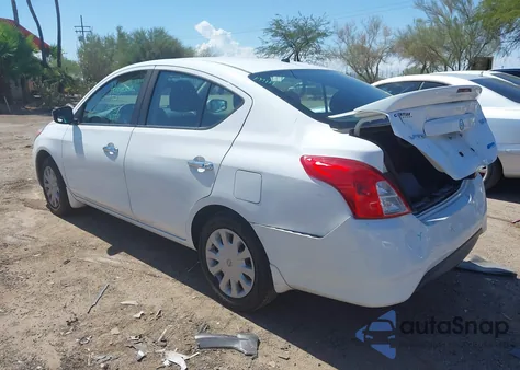 2016 Nissan Versa 1.6 Sv z USA, uszkodzony, nr VIN 3N1CN7AP9GL883048